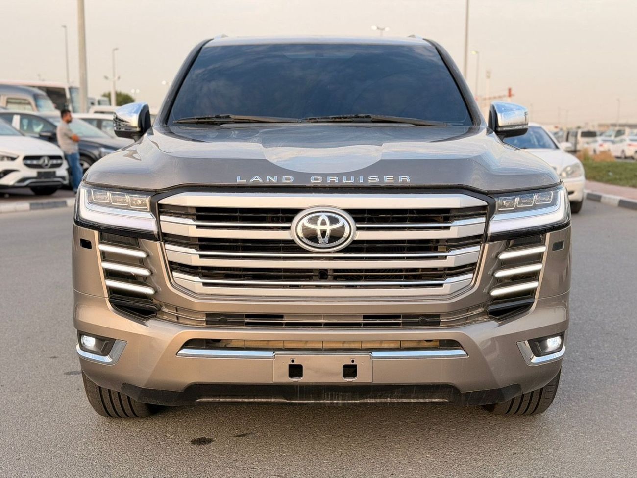 تويوتا لاند كروزر GXR 4.6L