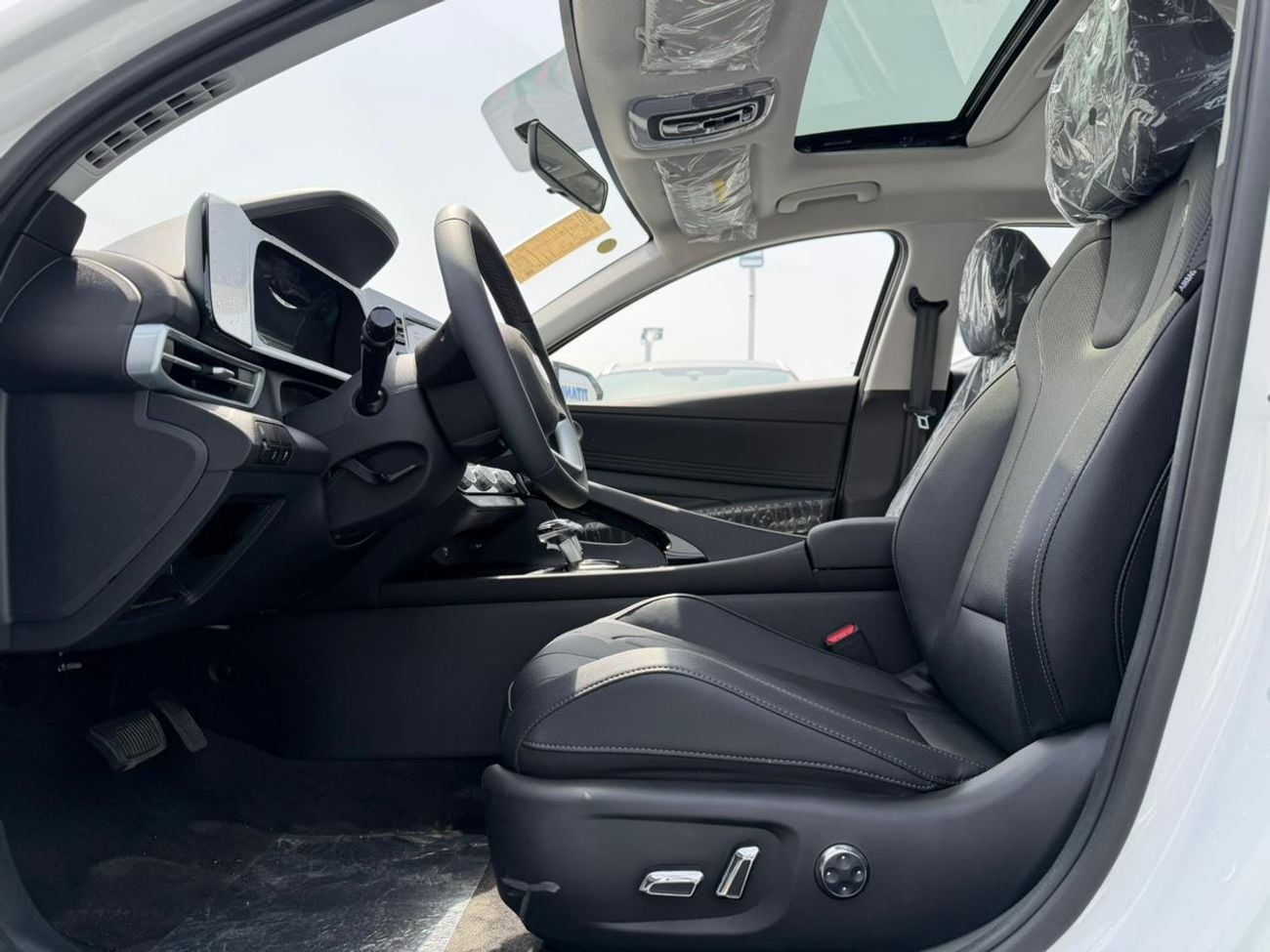 هيونداي إلانترا SMART 1.5L Petrol 2025 Export Price @ 57,500 AED