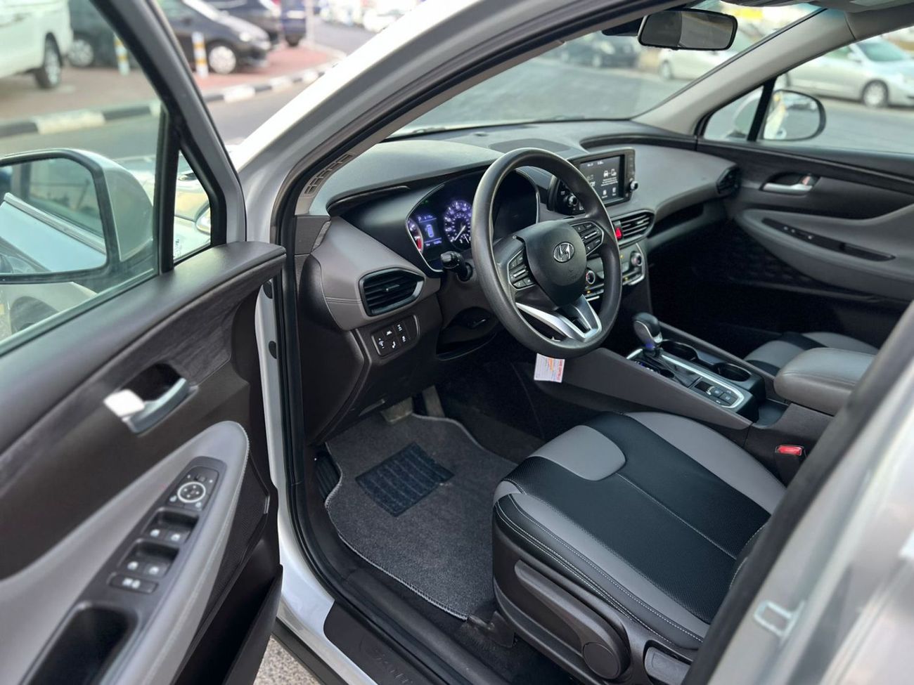 هيونداي سانتا في 2019 Hyndai Santafe MidOption+ - 2.4L V4 - 4x4 AWD - Rear Camera - Leather Seat  5