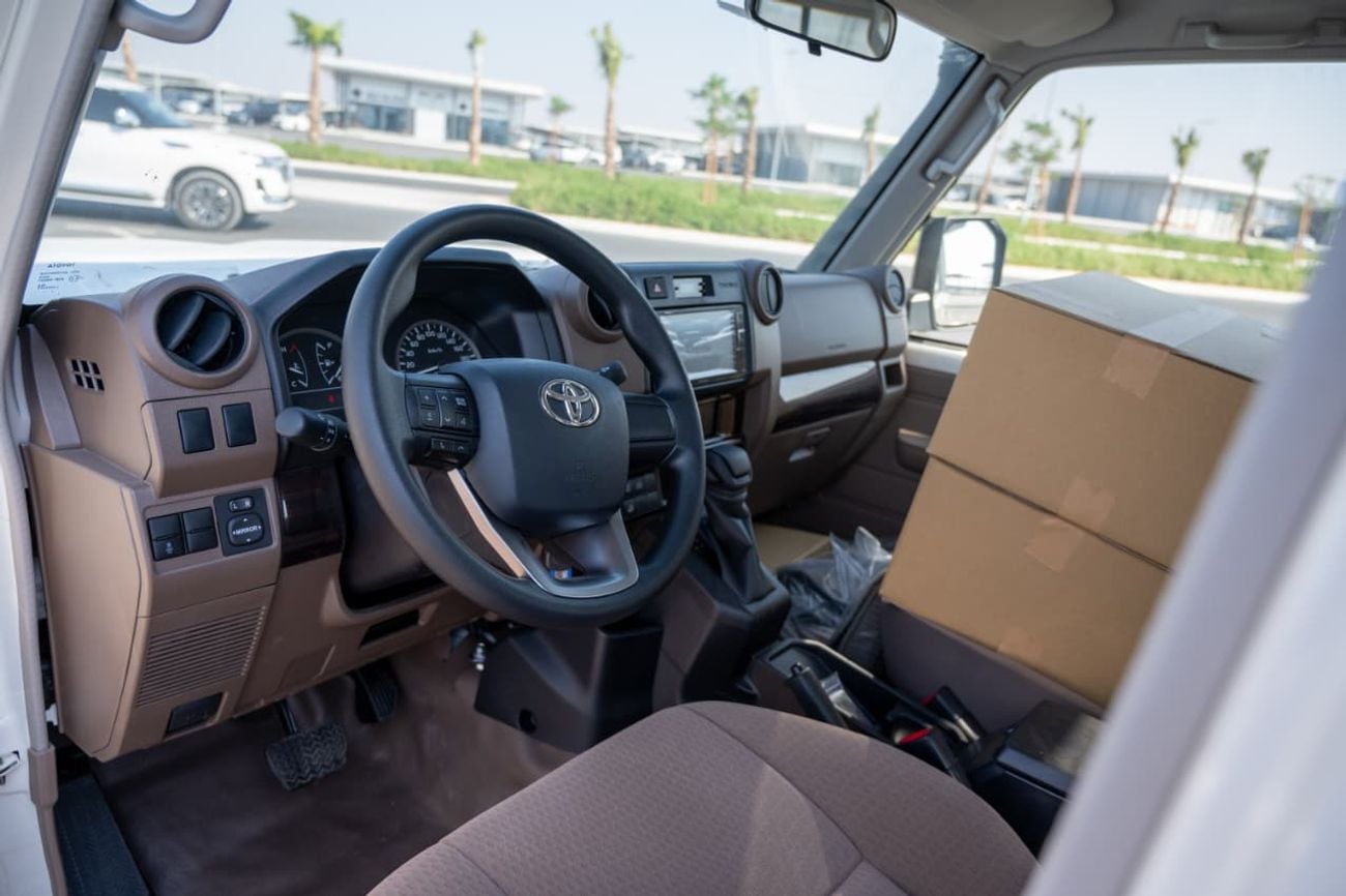 Toyota Land Cruiser Pickup 70 LC79 Double Cab 2.8L Turbo Diesel STD DL-E A/T 2026 MODEL GCC SPECS