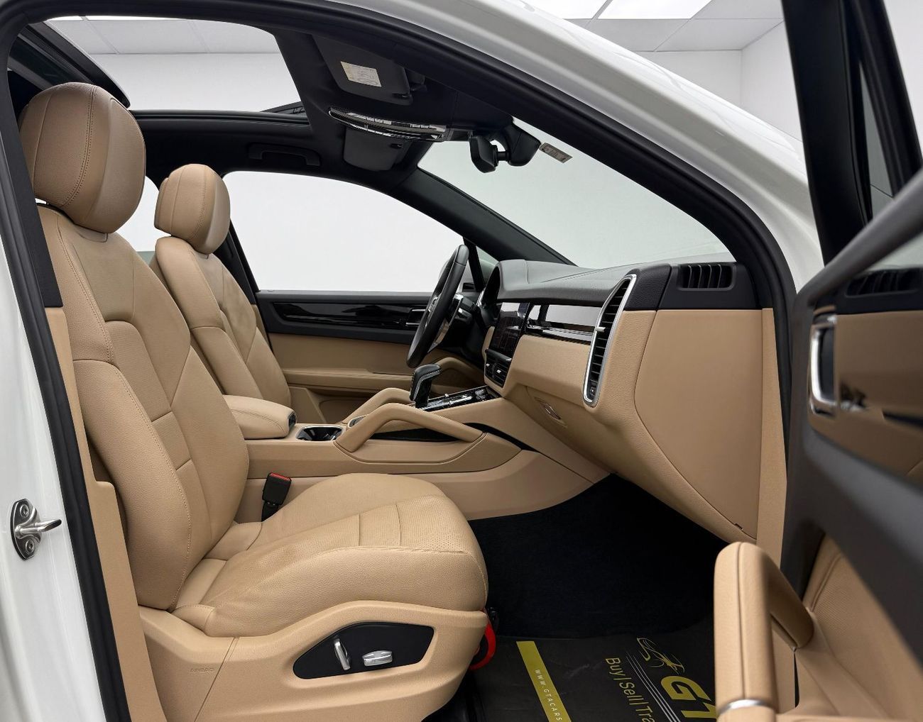 Porsche Cayenne Std 3.0L (340 HP) 2018 Porsche Cayenne, Warranty, Full Porsche Service History, Excellent Condition,