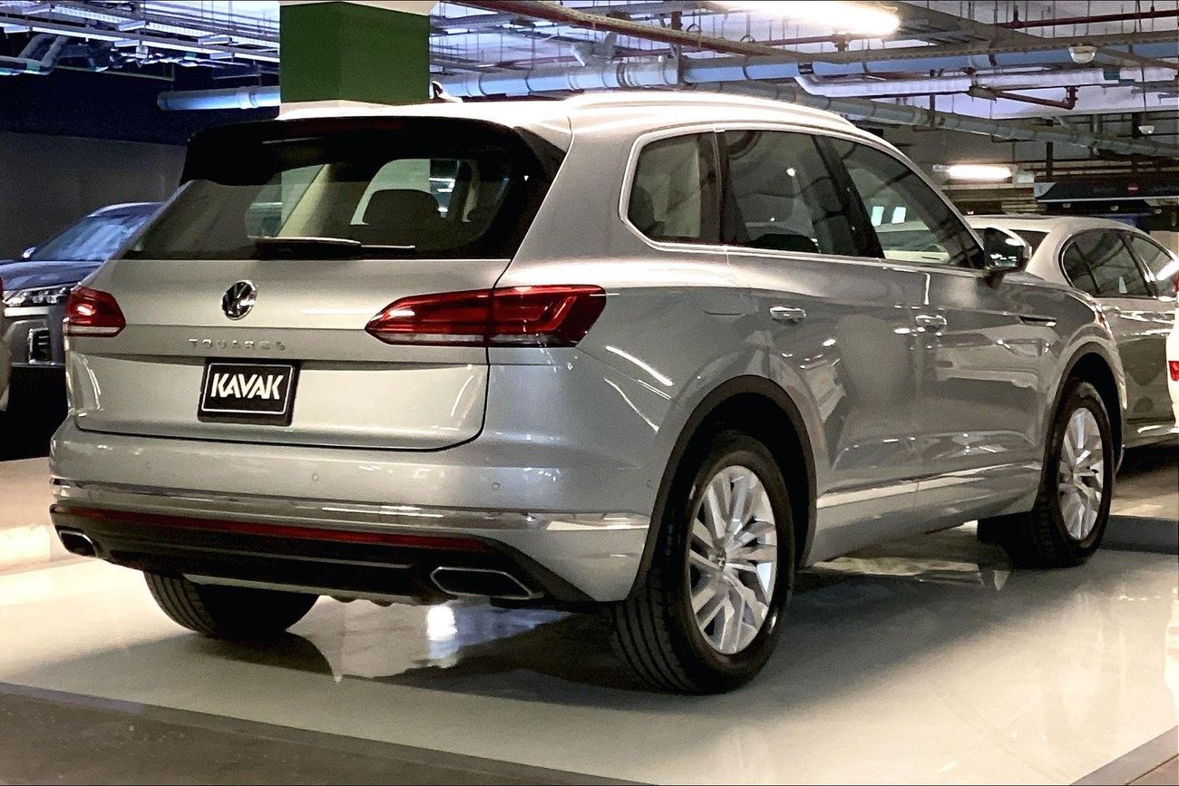 فولكس واجن طوارق Comfortline | شامل الضمان | 0 ﺪﻔﻋﺓ ﺃﻮﻟﻯ