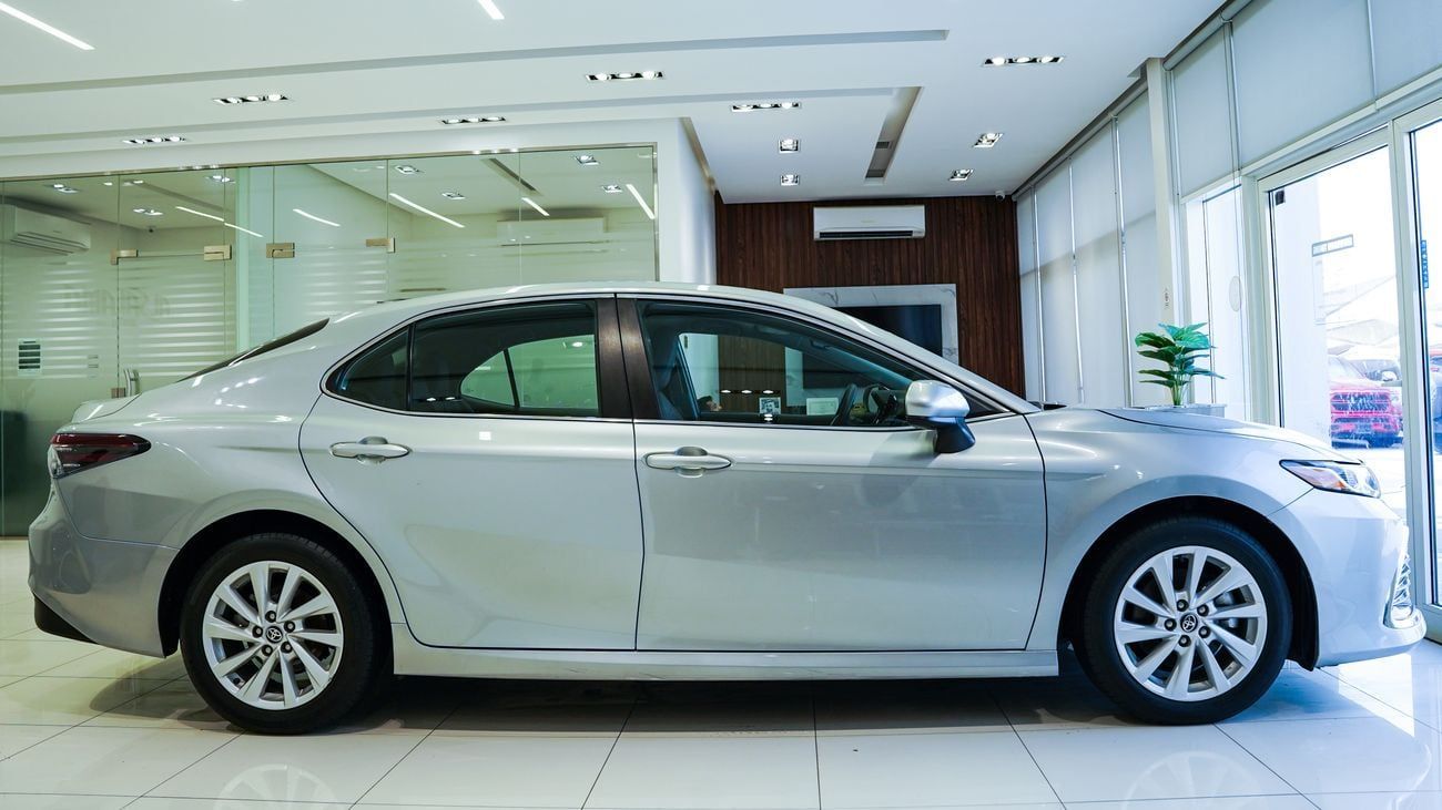 تويوتا كامري LE 2.5L (176 HP)
