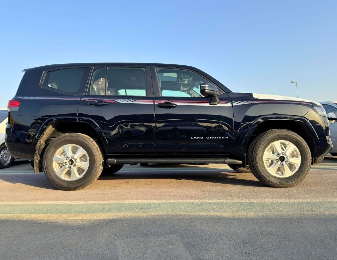 Toyota Land Cruiser GXR 3.5L V6 PETROL || DRIVER PWR SEAT / SUNROOF / DIGITAL SPEEDOMETER / DIFF LOCK (CODE # GXR3B)