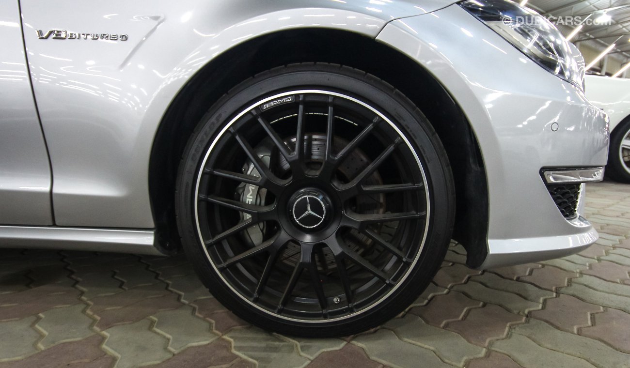 Mercedes-Benz CLS 63 AMG