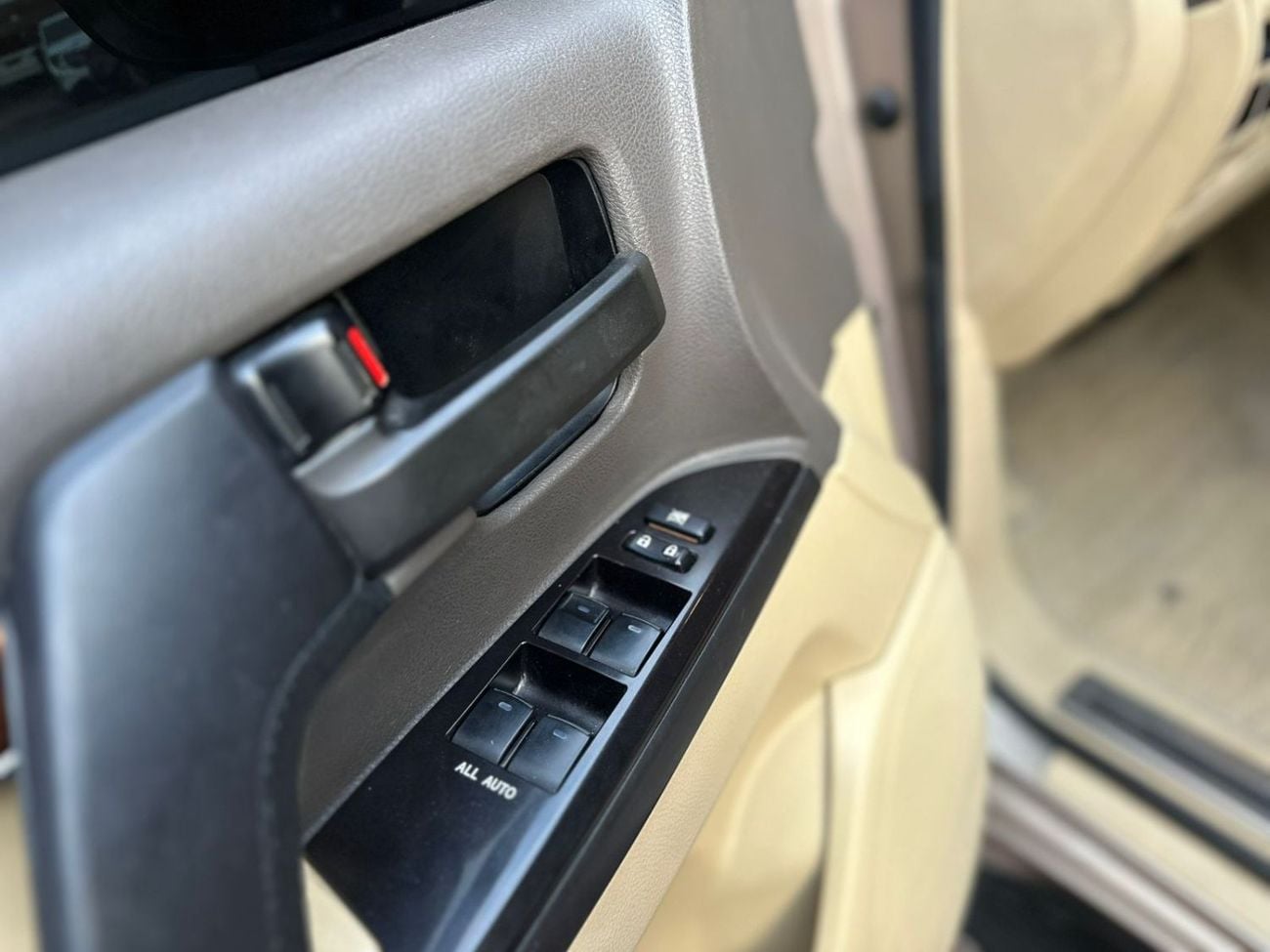 Toyota Land Cruiser GXR