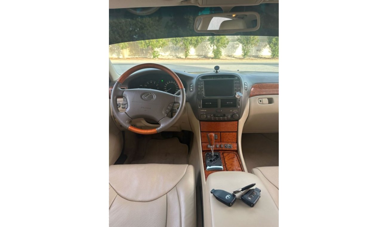 Lexus LS 430 Lexus LS430  Model: 2006  Price : 38,000 dirhams Mileage : 209,000 km Gulf specifications Full Ultra