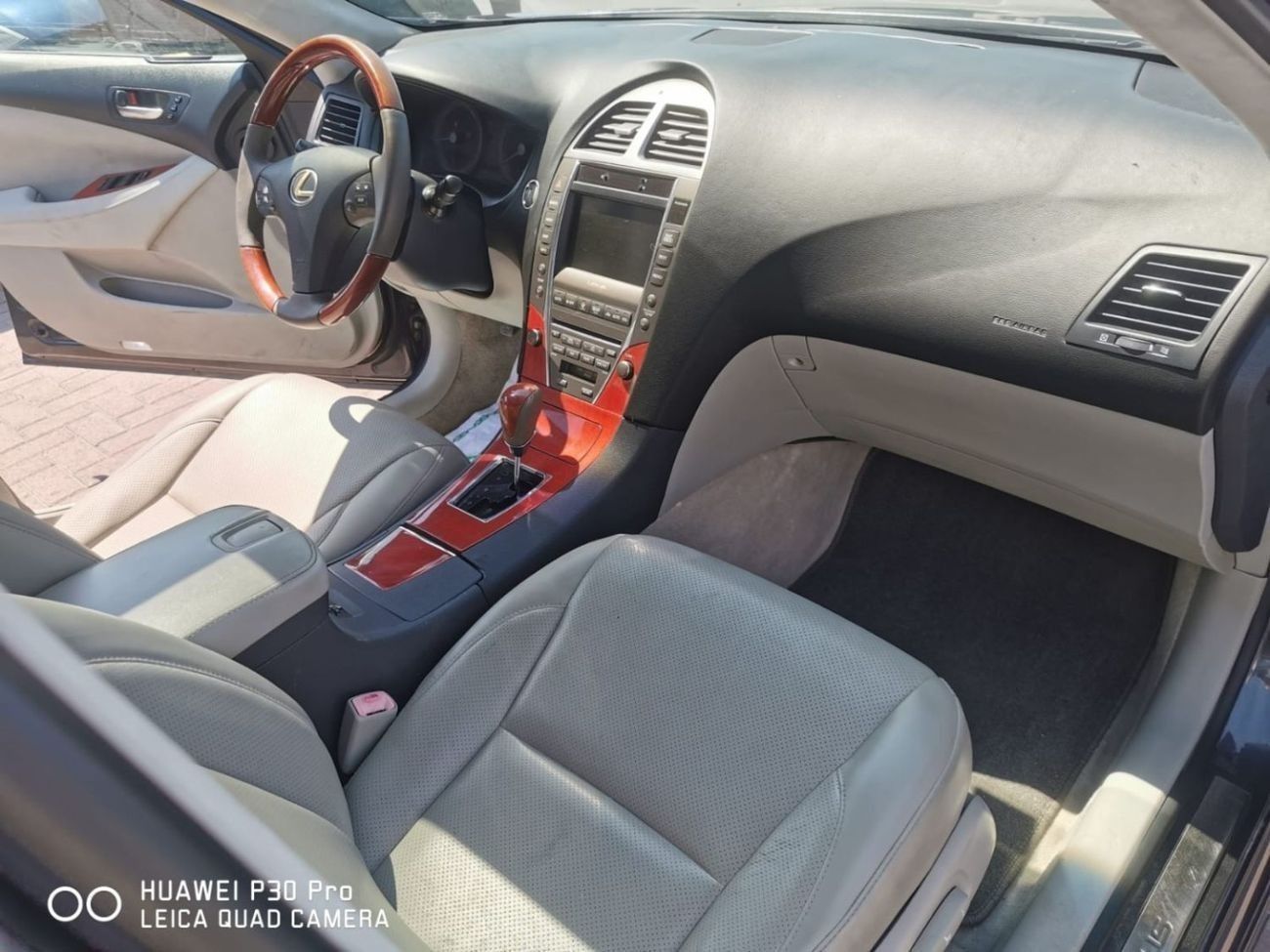 Lexus ES350 in excellent condition and requires no expenses