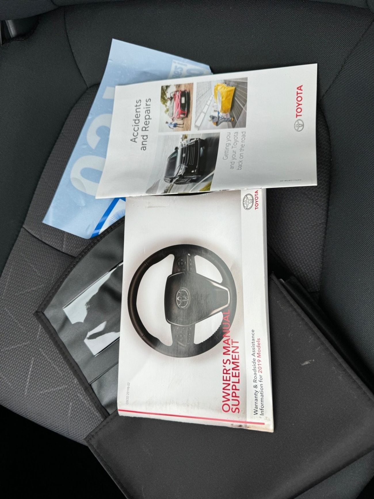 Toyota RAV4 LE 2019 KEY START 4x4 CANADA SPEC