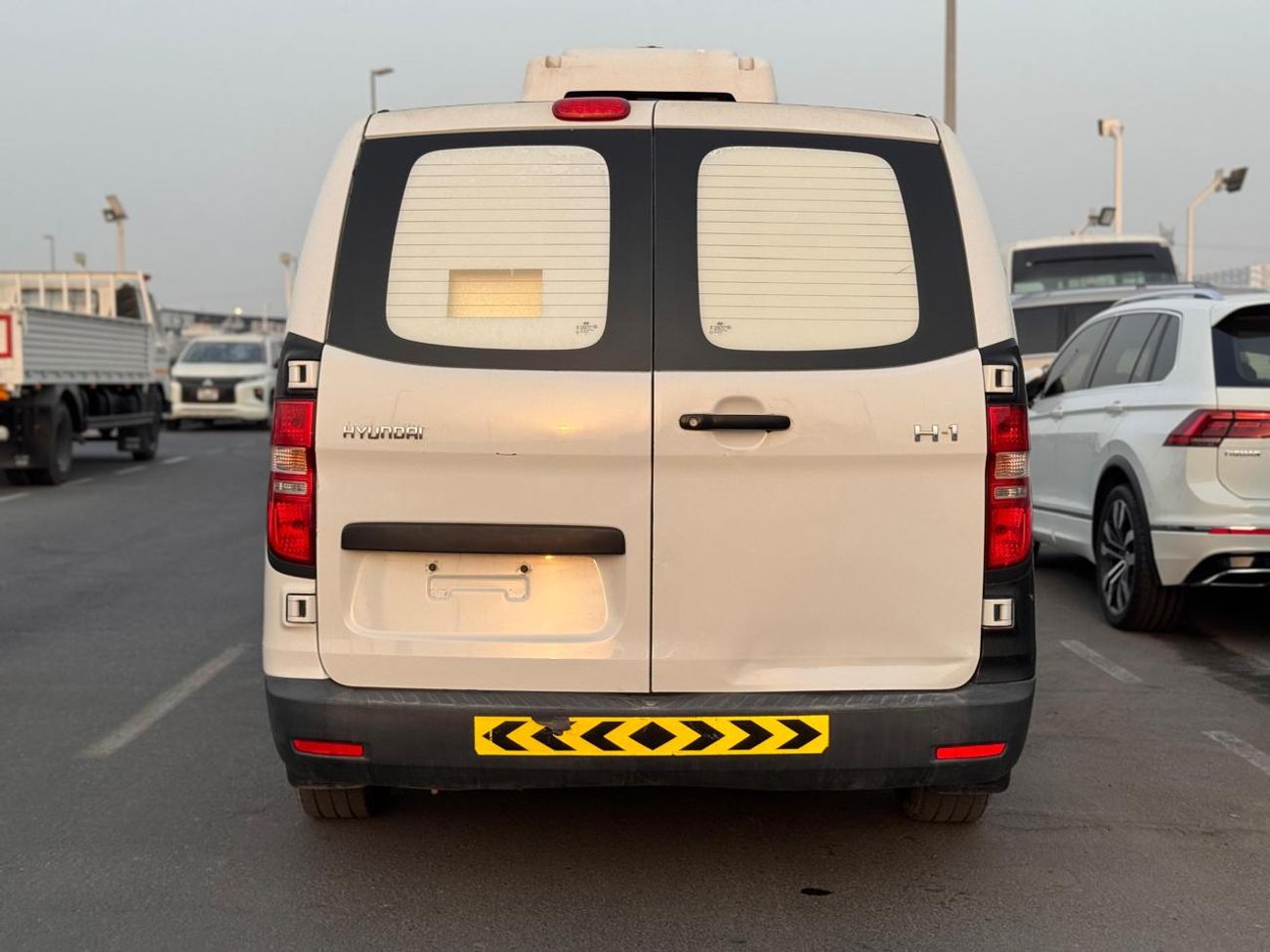 Hyundai H-1 T Q MT 6P  2.4L VAN RWD