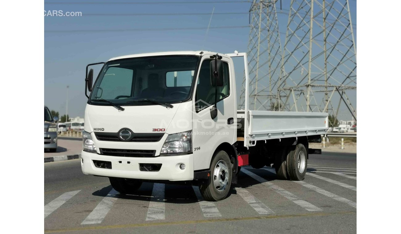 Hino 300 4.0L, DIESEL, 17.5" TYRE, DUAL BATTERY, XENON HEADLIGHTS (CODE # HT300)