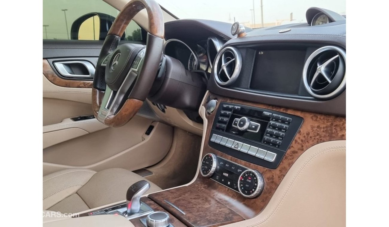 مرسيدس بنز SL 500 مرسيدس بنز SL500  خليجي 2013 بدي كت SL63 بحالة  جيدة