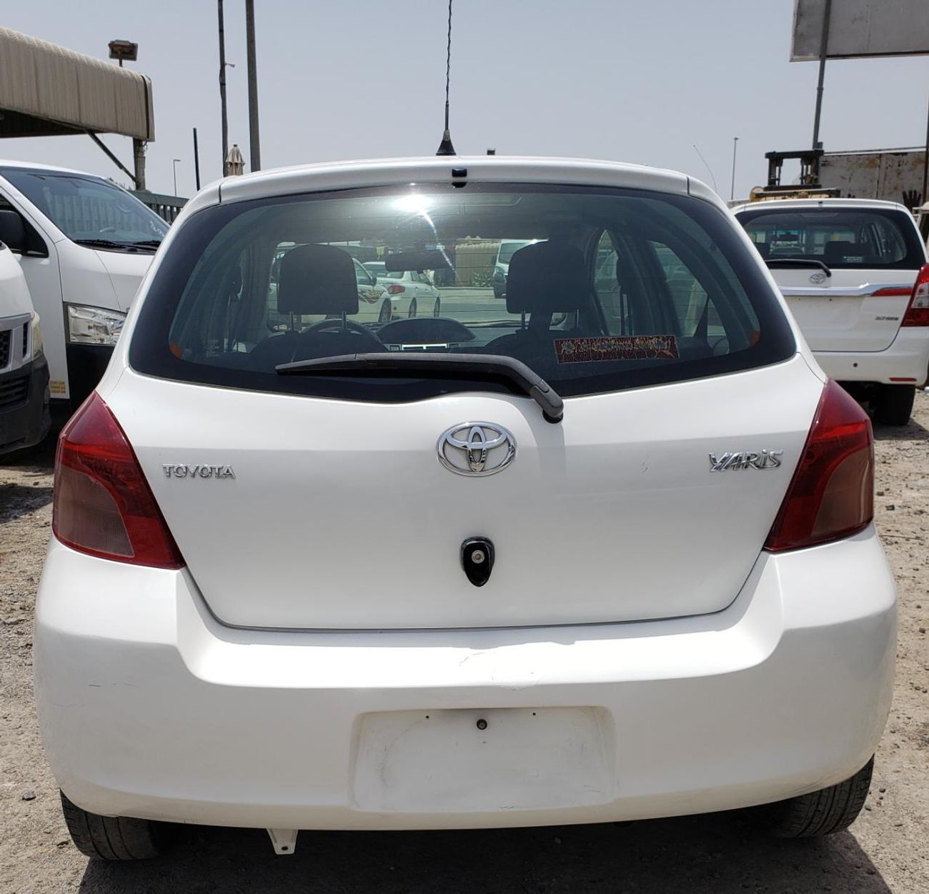 Toyota Yaris 1.5L, 14" Tyre, Xenon Headlights, Rear Wiper, Fabric Seats, Power Windows (LOT # TYH2007)