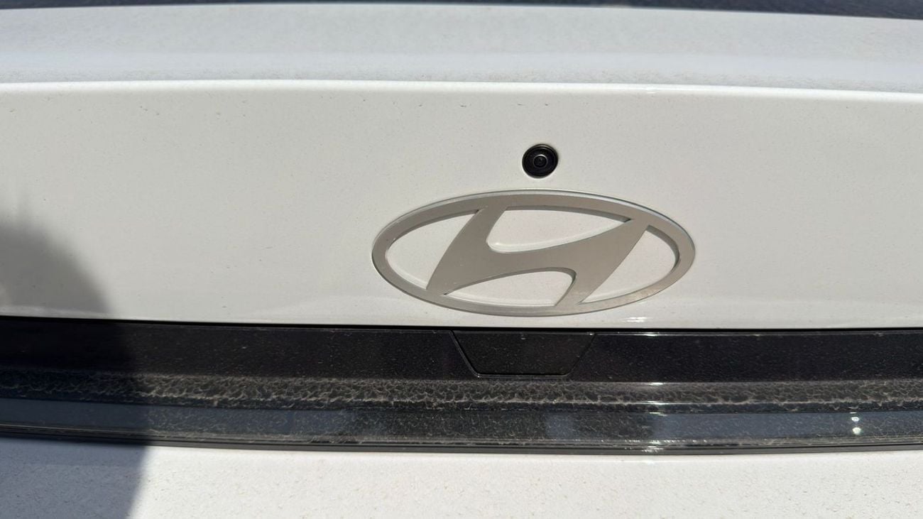 Hyundai Elantra 1.5L Pertol - GLX ELITE