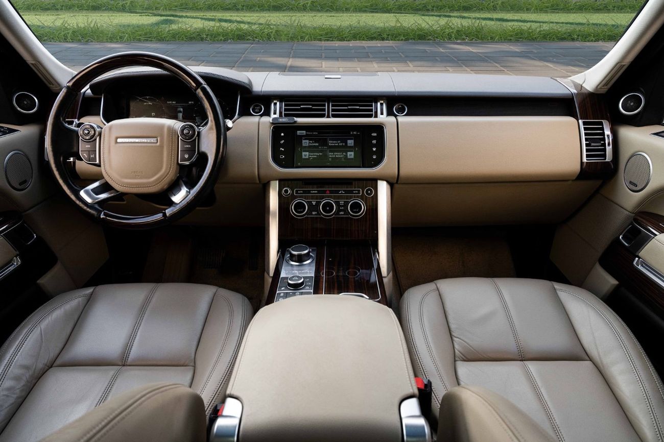 لاند روفر رينج روفر Vogue HSE | 3,376 P.M (3 Years)⁣ | 0% Downpayment | Perfect Condition!