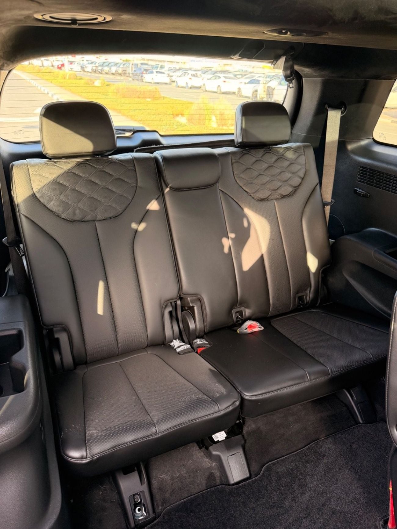 Hyundai Palisade Calligraphy 3.8L / panoramic, 360 camera // head up display full option