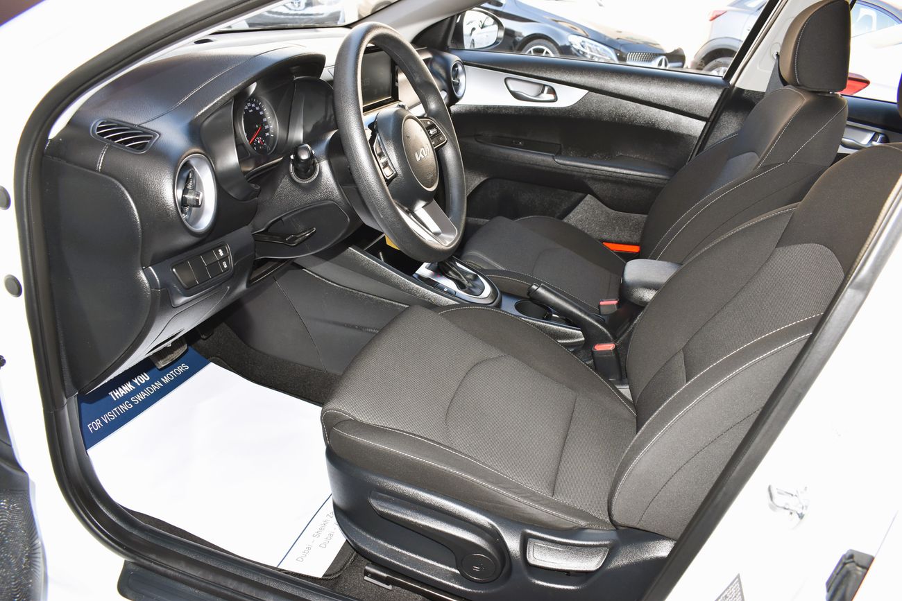 Kia Cerato AED 929 PM | 1.6L LX GCC DEALER WARRANTY