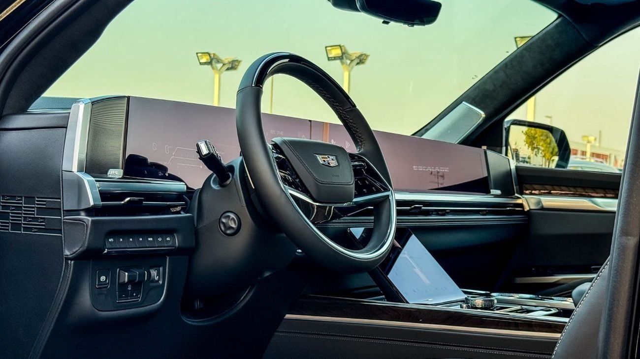 Cadillac Escalade Sport Platinum 6.2L 4WD Sport Platinum 2025 Brand New American Specs 6.2L V8