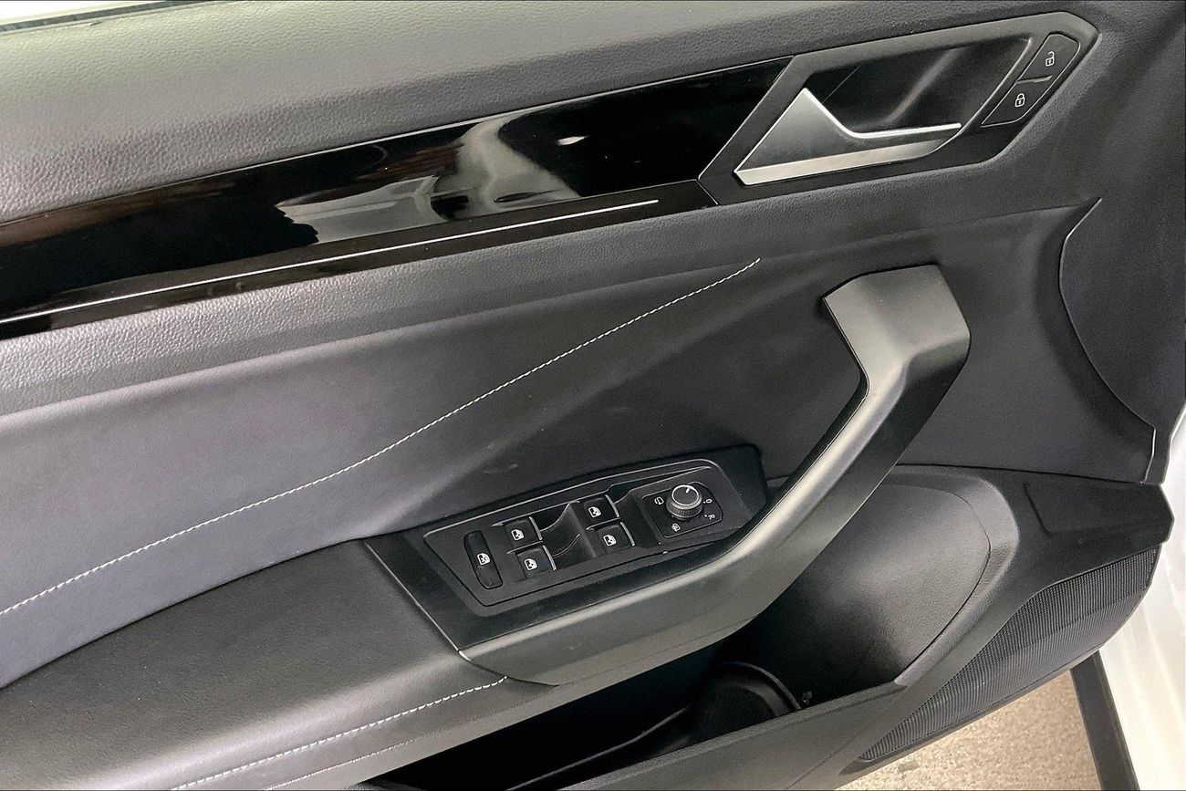 Volkswagen T ROC R-Line | Guaranteed Warranty | 0 Down Payment