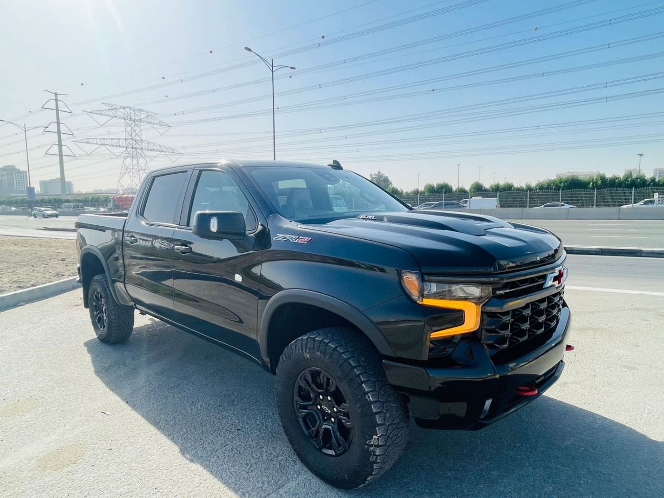 Chevrolet Silverado ZR2 Dual Cabin Pickup RHD 4WD 6.2L Eco tec3 V8 Petrol Engine Automatic 5 Seats 4 Doors