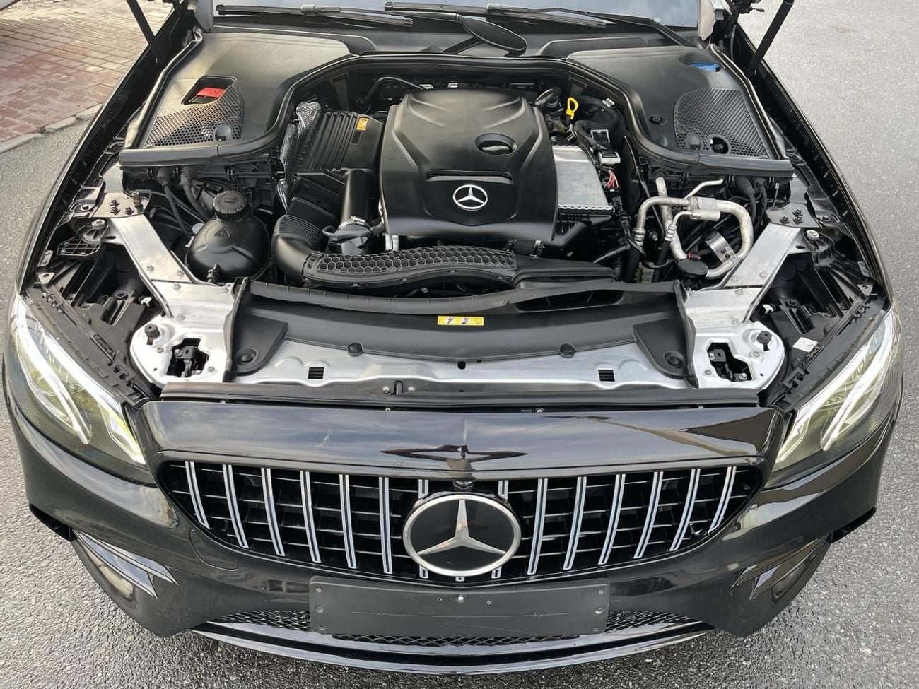 مرسيدس بنز E300 Mercedes E300 AMG _American_2017_Excellent Condition _Full option