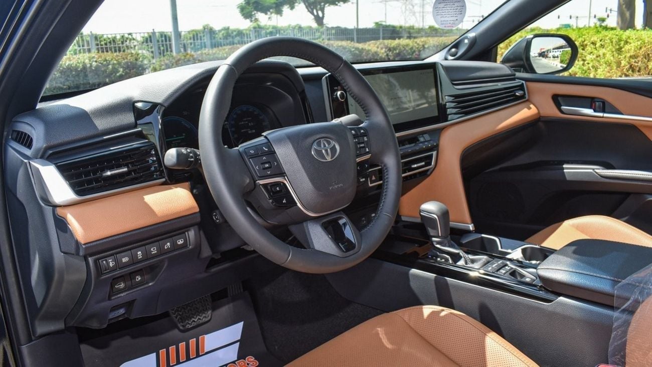 Toyota Camry 2025 - CAMRY LUMIERE 2.5L HYBRID JAPAN GCC
