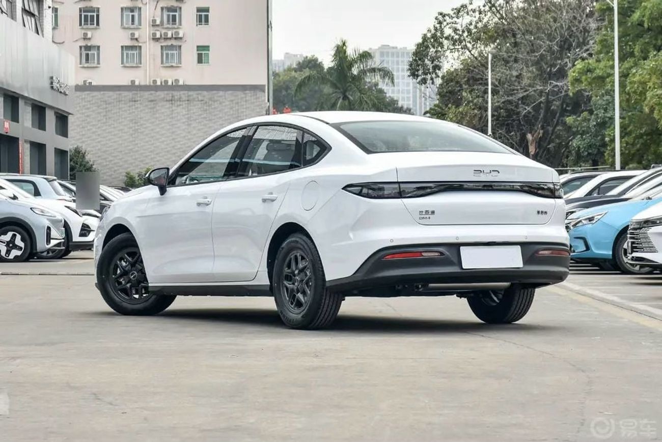 BYD Seal 05 DM-i 2025 BYD SEAL 05 DM-i HYBRID 55 KM