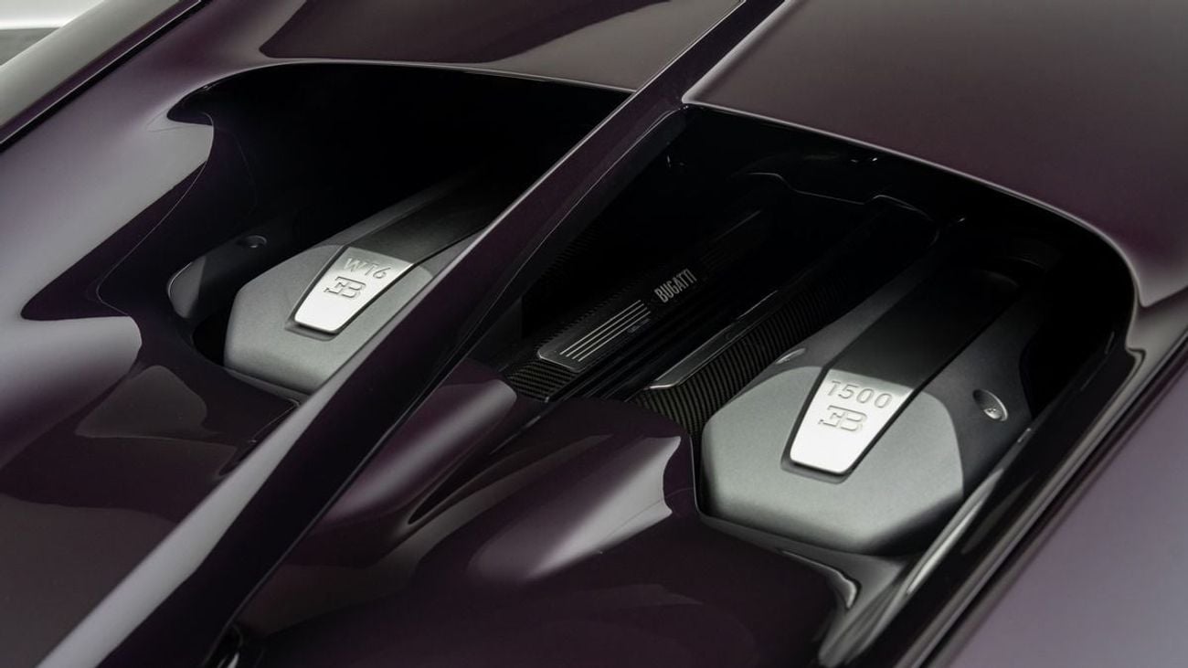 Bugatti Chiron STD - 2018 - GCC Specs - Under Dealer Warranty and Service Contract
