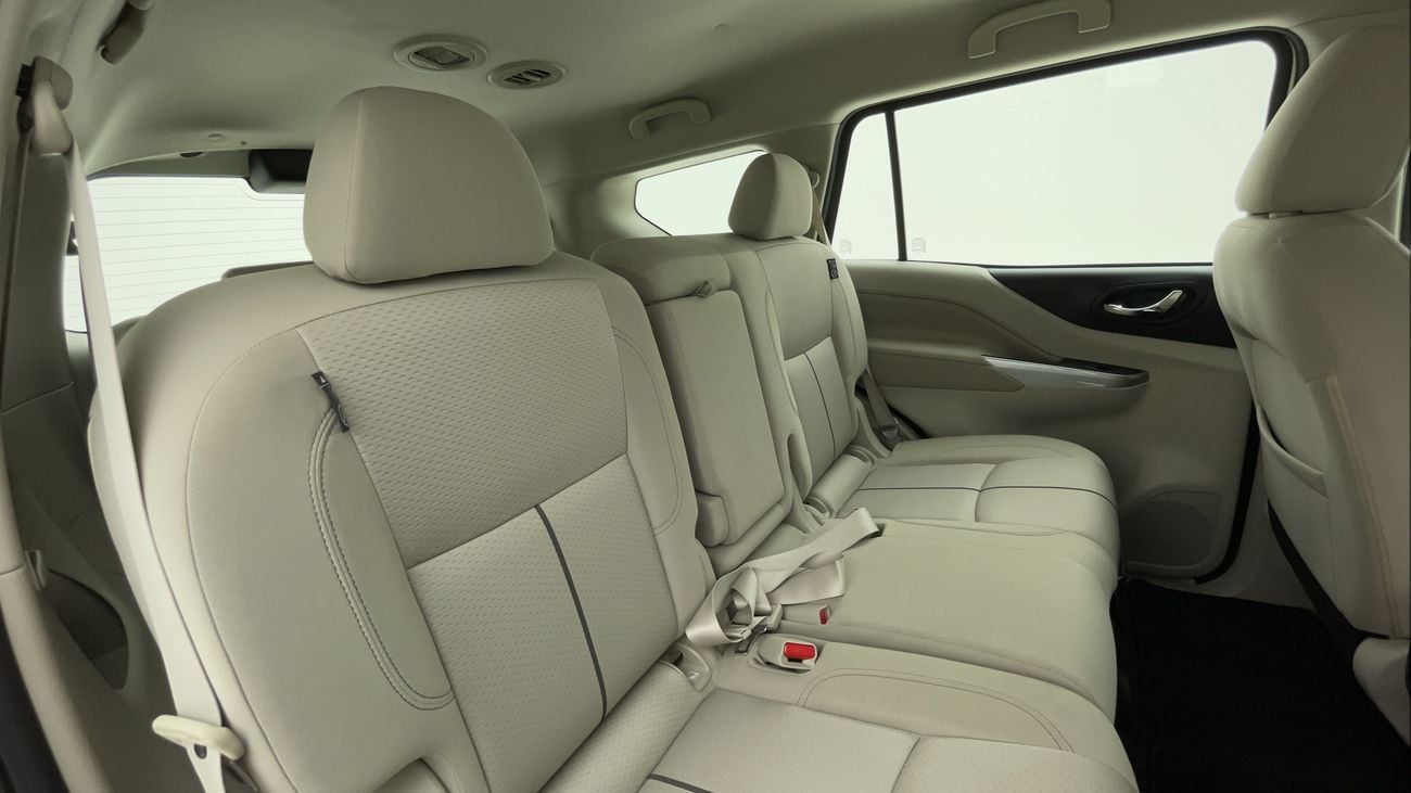 نيسان إكستيرا SE 2.5 | بدون دفعة مقدمة | اختبار قيادة مجاني للمنزل