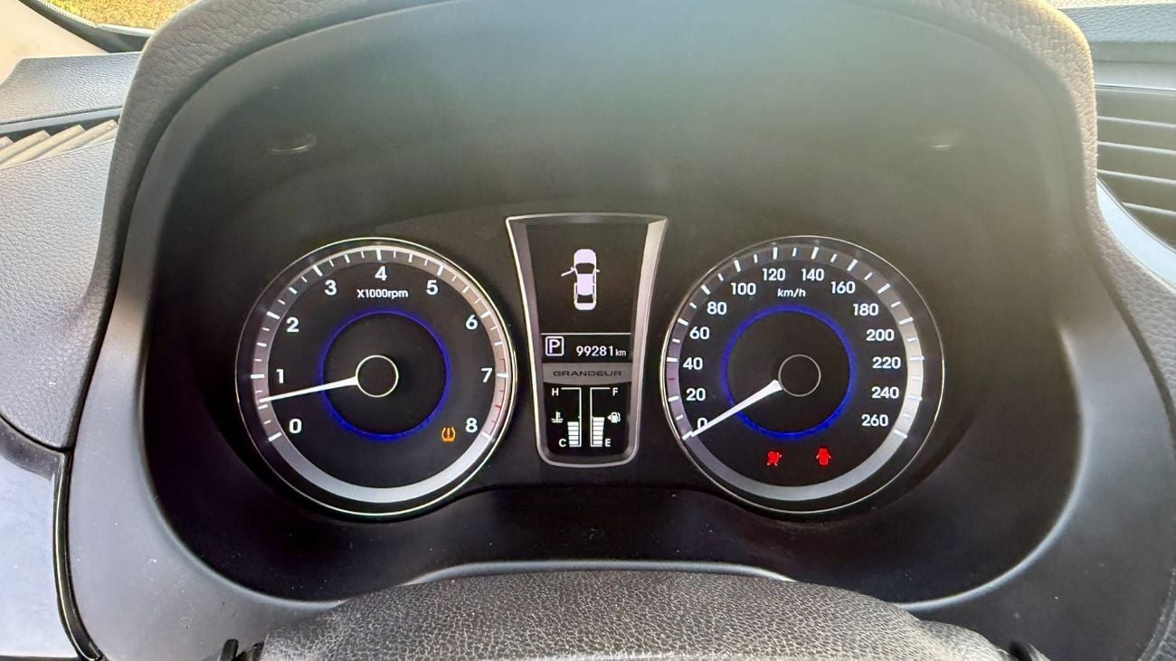 Hyundai Grandeur STD (NON GCC)