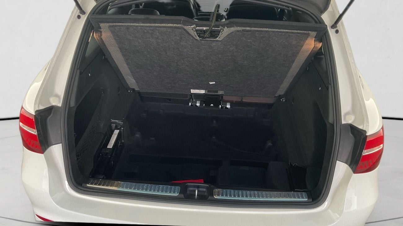 Mercedes-Benz GLC 250 AMG 2.0L AMG | Guaranteed Warranty | 0 Down Payment