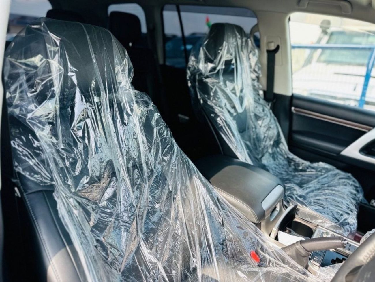 Toyota Land Cruiser Land Cruiser LC200 Black edition RHD