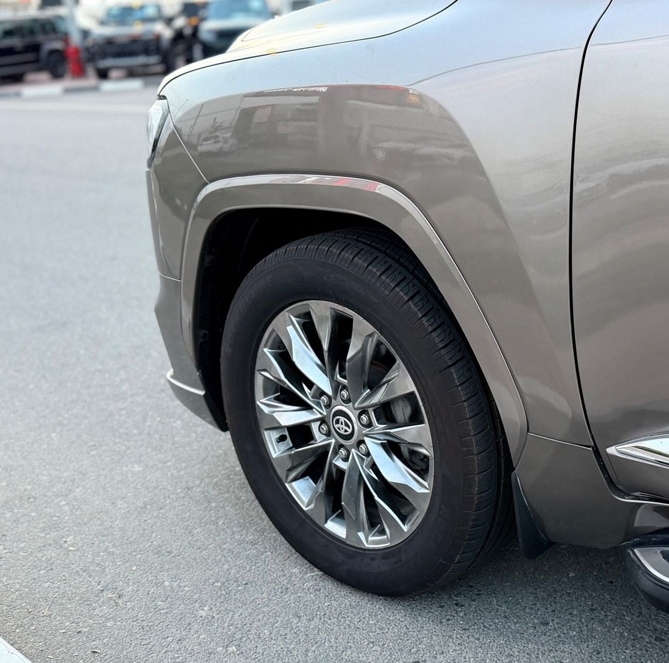 Toyota Highlander 2022 Model GXR 4.0L Engine Full Option Very Clean And Perfect Condition