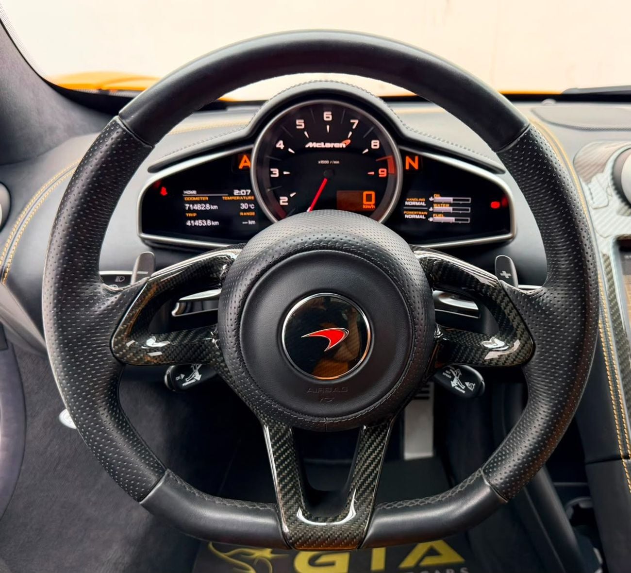 مكلارين MP4-12C STANDARD 2013 McLaren MP4-12C, Full McLaren and Dragon Racing Service History, GCC Specs