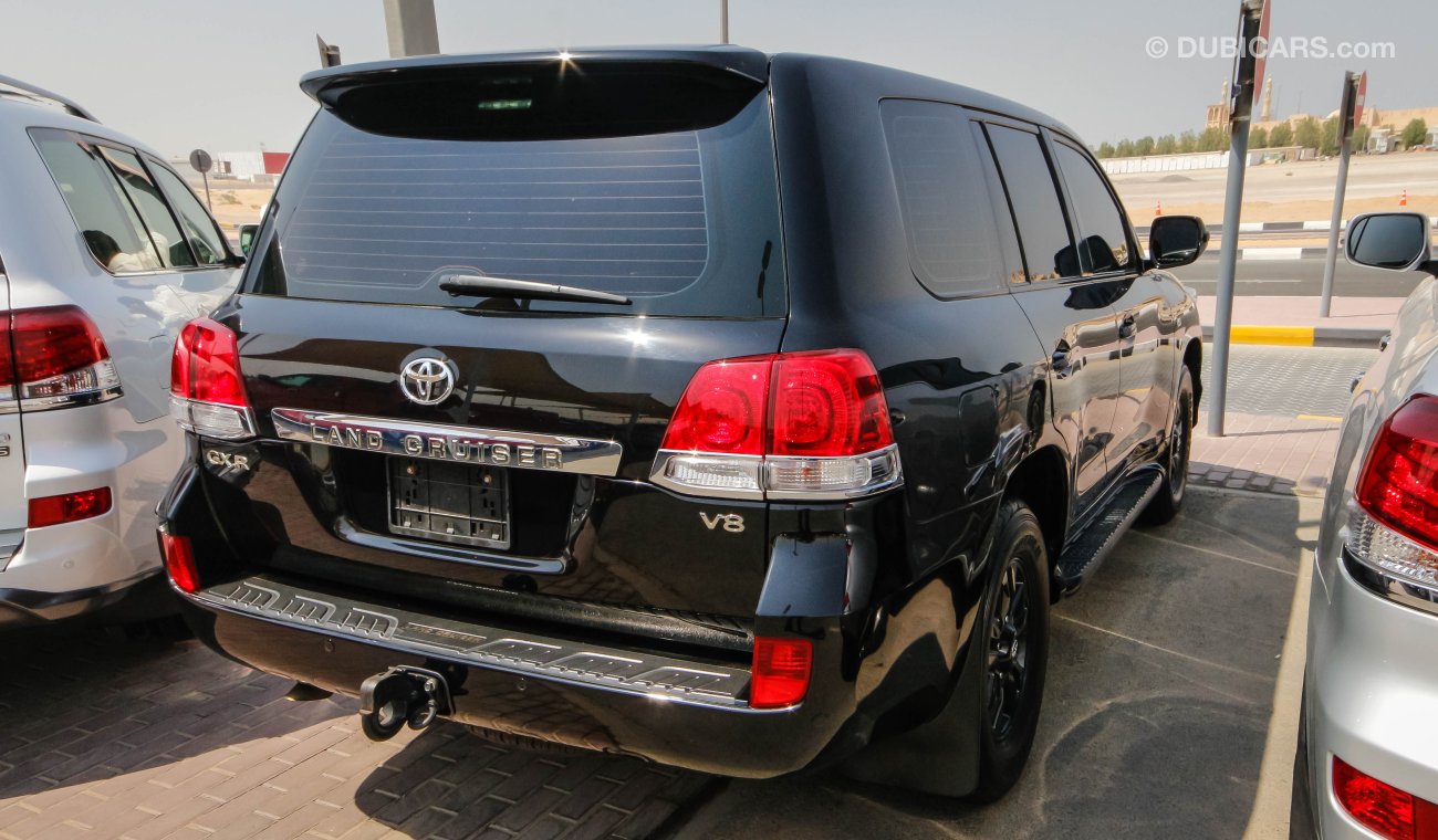 Toyota Land Cruiser GXR V8