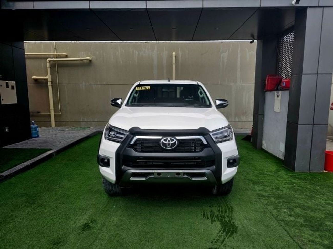 Toyota Hilux Toyota Hilux 2022MODEL SR5 v4 2.7L Petrol Engine Colour White Transmission Automatic Interior Red Ho