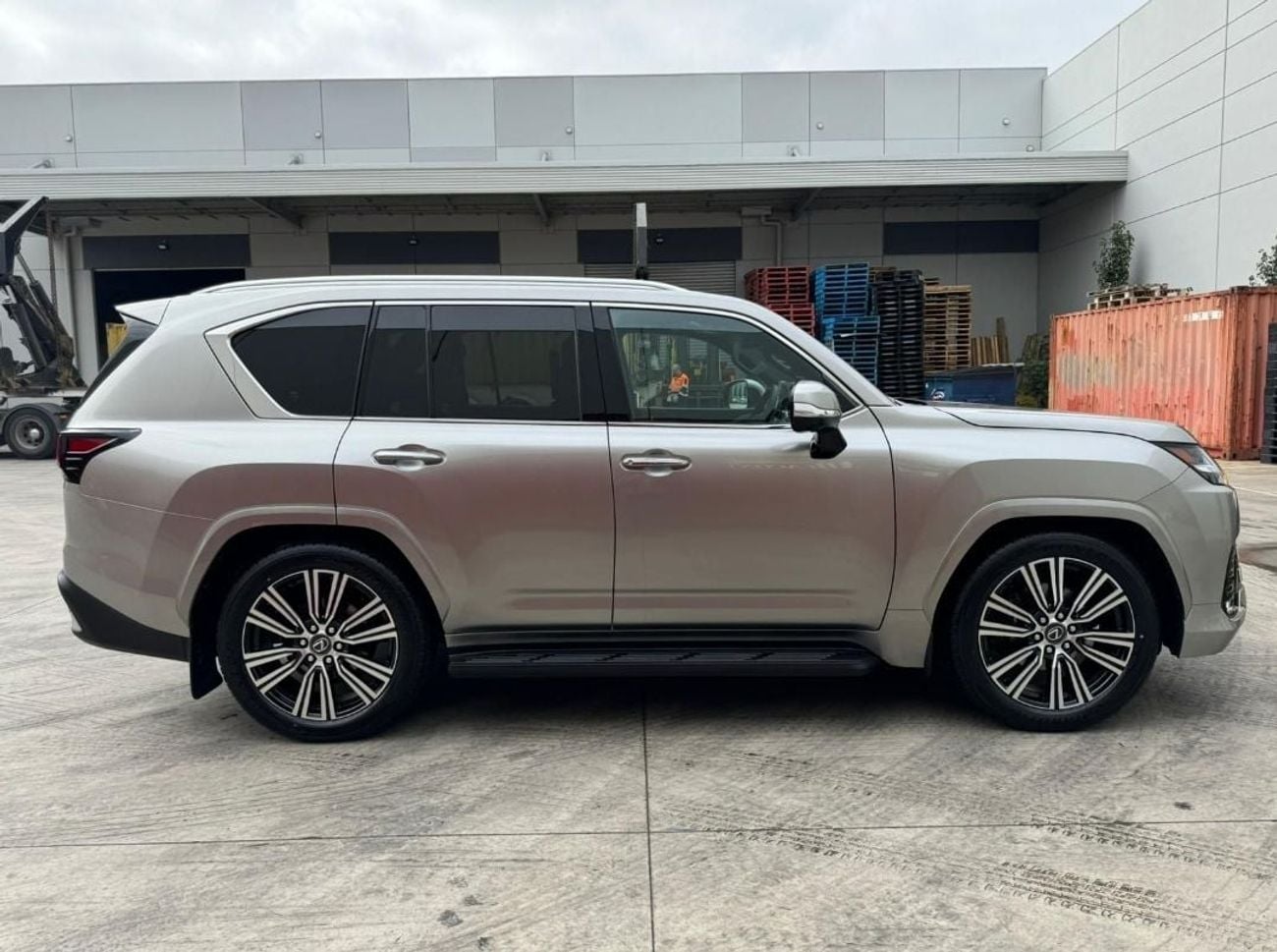 لكزس LX 500 Right-Hand drive Diesel Auto sports luxury model top of the range