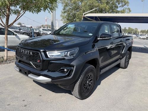 تويوتا هيلوكس GR Sport 2.8L