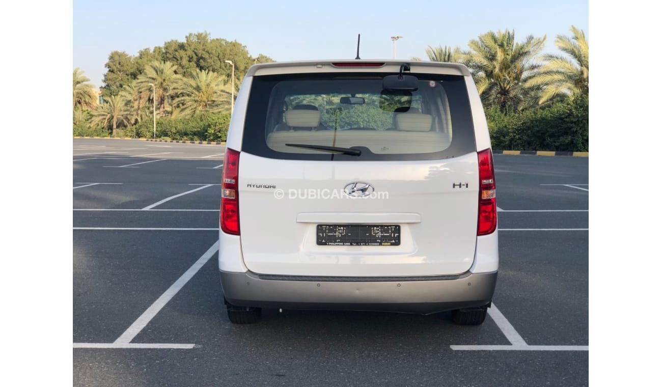Hyundai H-1 HYUNDI H1 MODEL 2018 GCC CAR PERFECT CONDITION INSIDE AND OUTSIDEf  FULL OPTION PANORAMIC ROOF LEATH