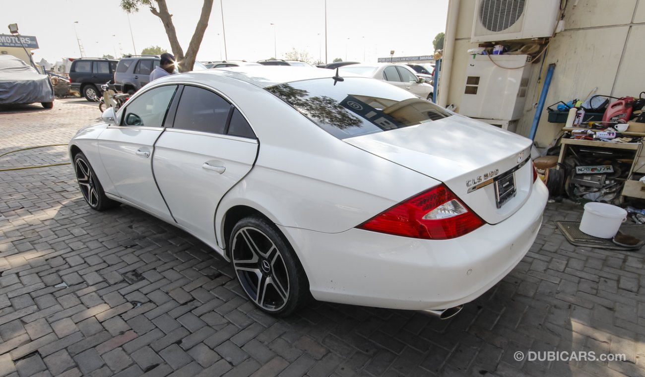 مرسيدس بنز CLS 500