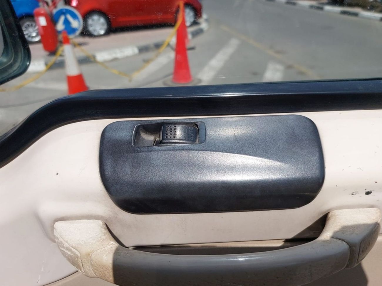 Mitsubishi Rosa MITSUBISHI ROSA BUS RHD 2001 MODEL 5.2 L DIESEL MANUAL(PM01198)