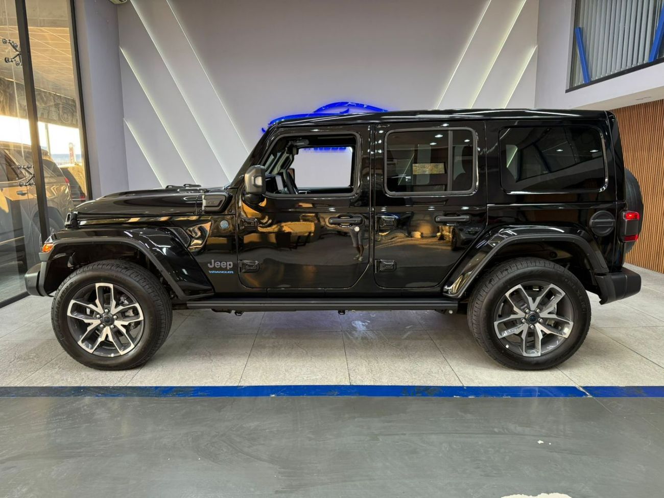 Jeep Wrangler Unlimited Sahara 2.0L A/T