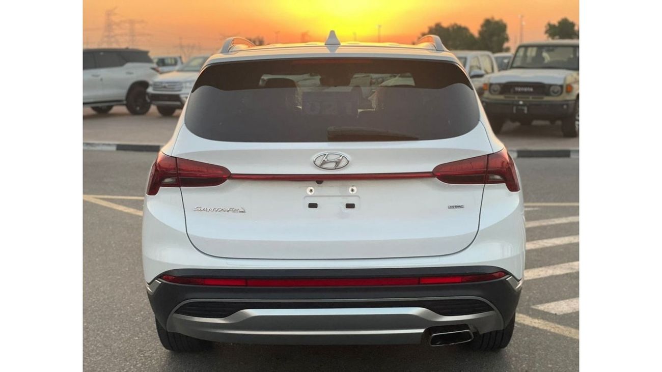 هيونداي سانتا في 2021 Hyundai Santa Fe SEL+ Premium Push Start - 2.5L V4 - AWD 4x4 Multi Drive Mode - 42,600 Mileage