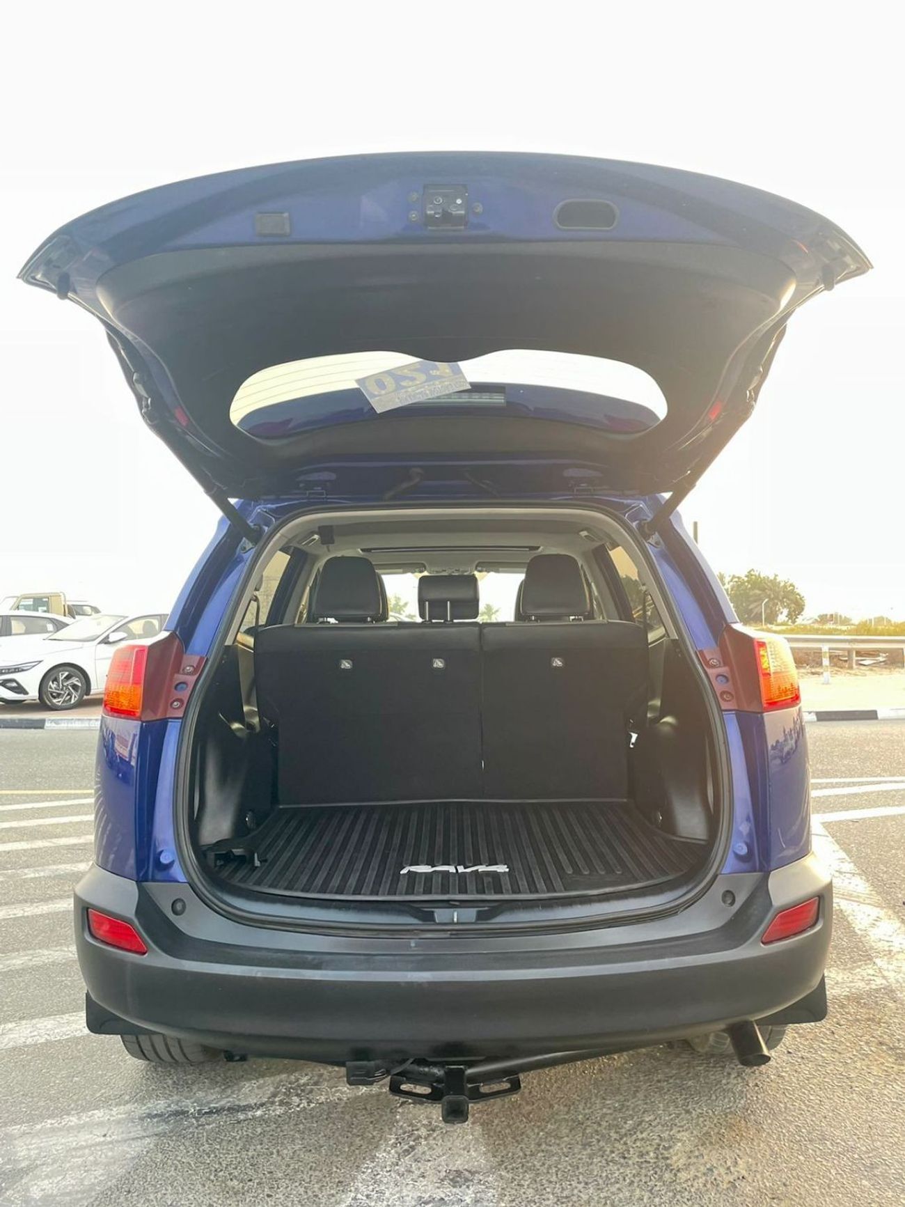 Toyota RAV4 2015 Toyota Rav4 Limited Edition 2.5L V4 - AWD 4x4 - Full Option BSM Radar & Trunk Auto - 139,000 Mi