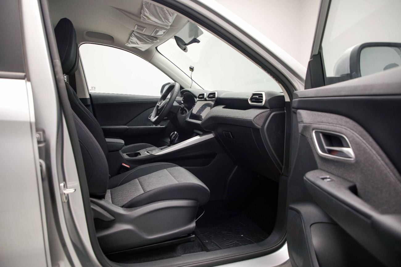 أم جي ZS STD 1.5L - Silver Inside Black | Export Only