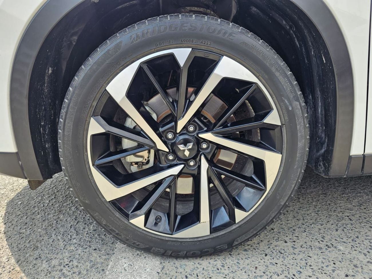 ميتسوبيشي آوتلاندر GLX High 2.4L