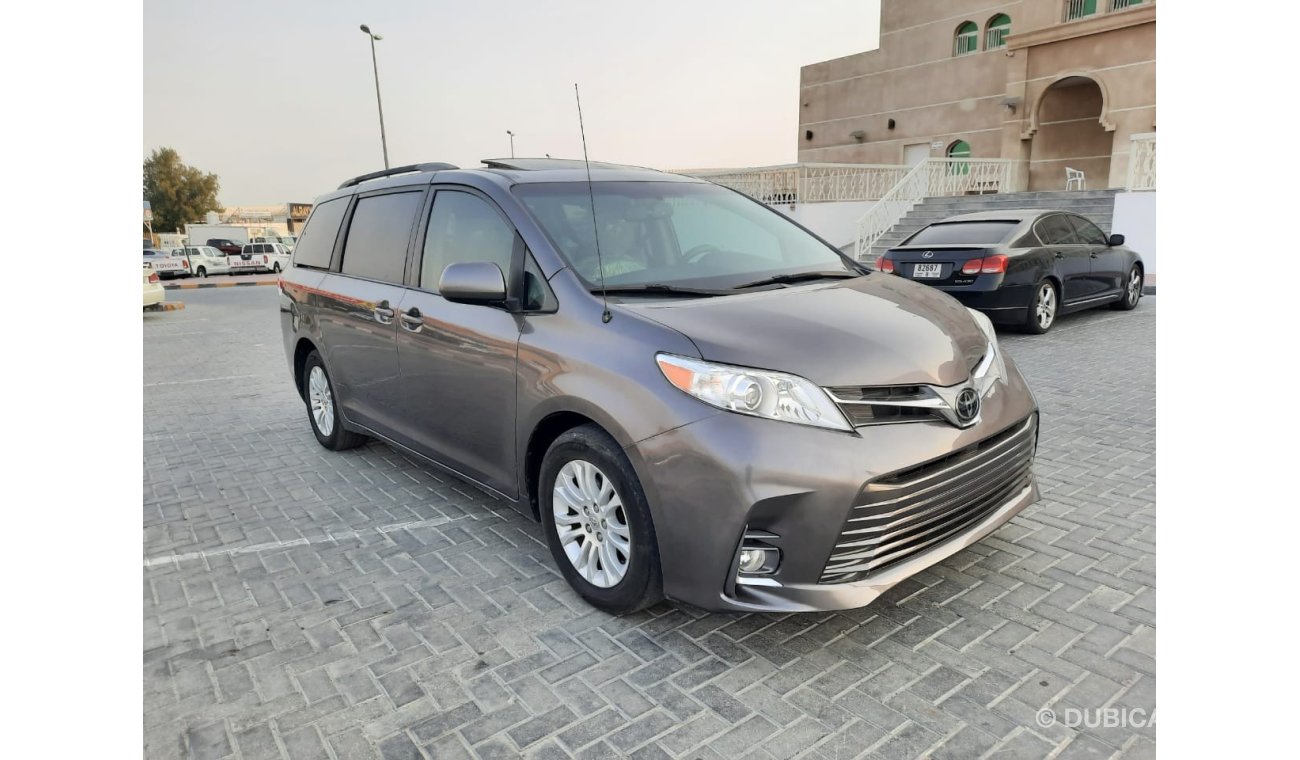 Toyota Sienna 2014 TOYOTA SIENNA XLE