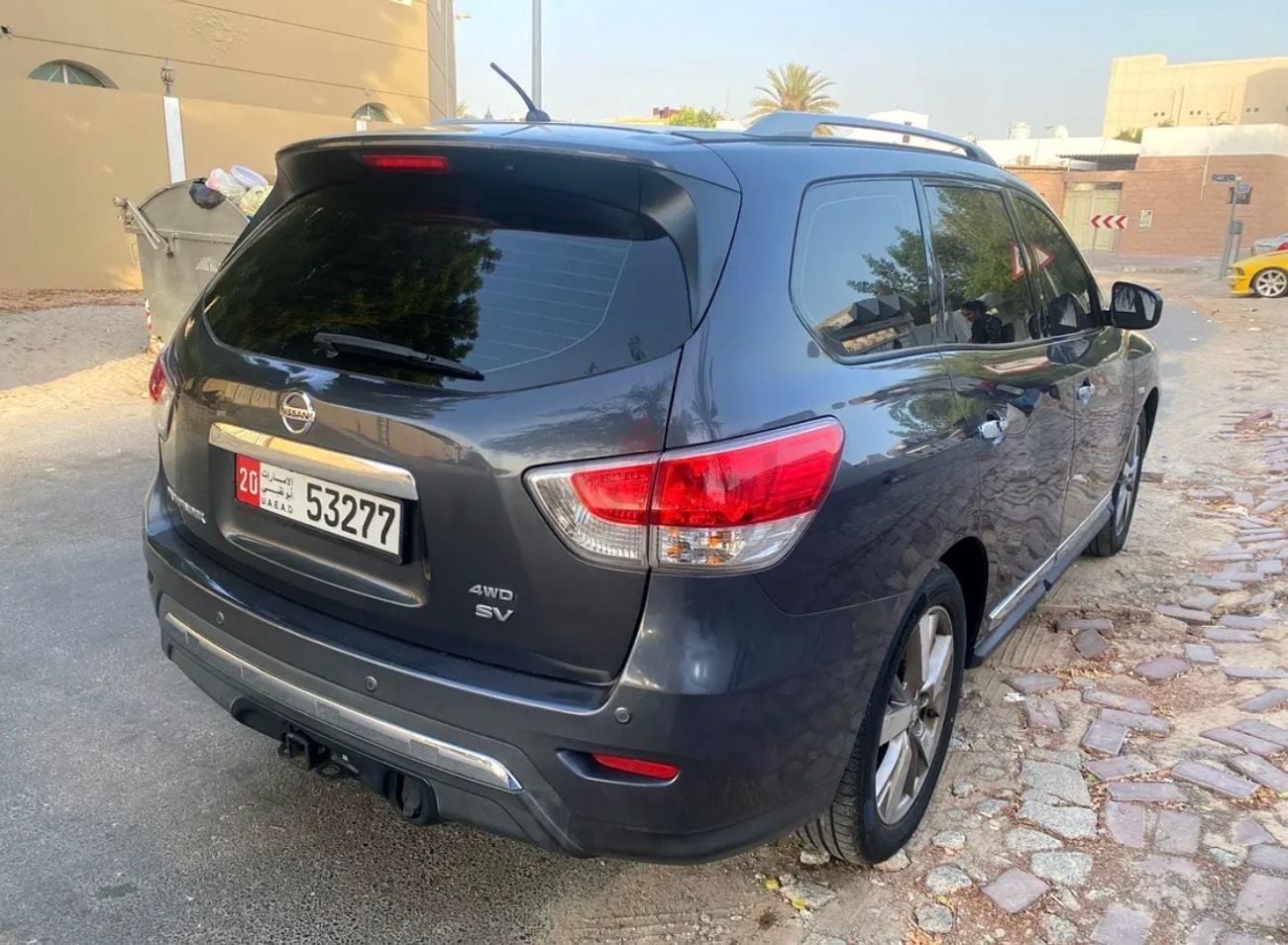 Nissan Pathfinder SV