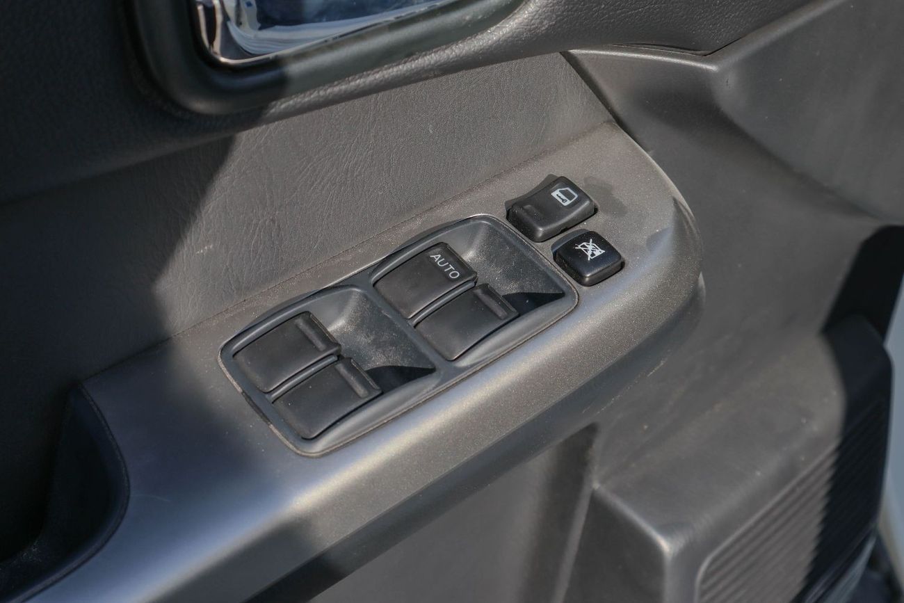 نيسان باترول سفاري nissan patrol safari 4.8L A/T 2023 model