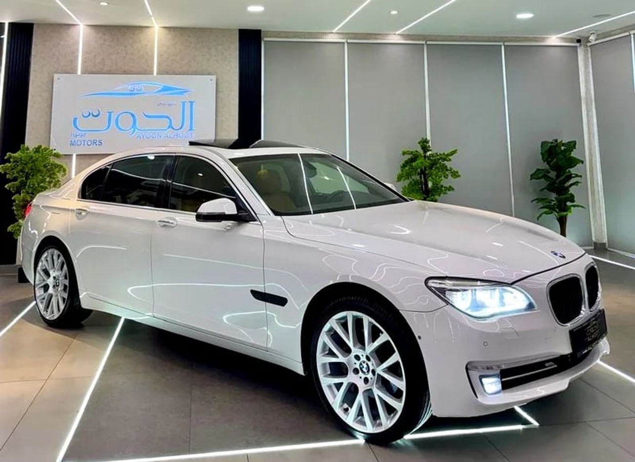 بي أم دبليو 730Li LOVELY WHITE 730Li V6 || FULL OPTION || GCC || ACCIDENTS FREE || CONDITION